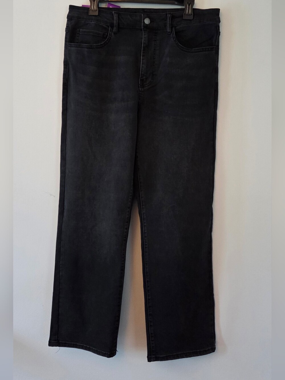 Well Worn High Rise Classic Black Straight Jeans With Inseam 28" Size 14